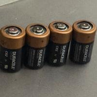 4 batterie duracel per telemetro bushnell