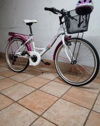 Bicicletta 24" per bambina/ragazza con casco.