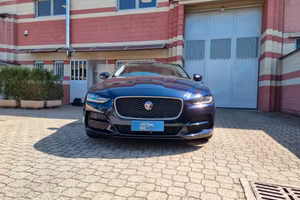 Jaguar XE 2.0 D 204 CV aut. SE