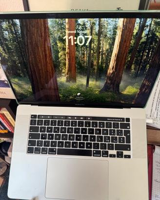 MacBook Pro 16 2019 i9 32GB RAM 1TB SSD Radeon 550