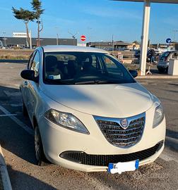Lancia Ypsilon 1.2 69 CV 5 porte