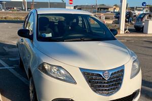 Lancia Ypsilon 1.2 69 CV 5 porte