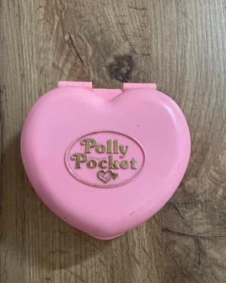 Polly pocket