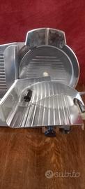 Affettatrice CAD  diametro lama di 25cm