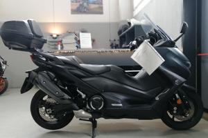 Yamaha TMAX 560