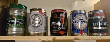 Barile Barili di birra in metallo vuoti lotto top