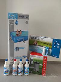 Piscina completa di accessori