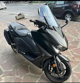 Yamaha Tmax 560
