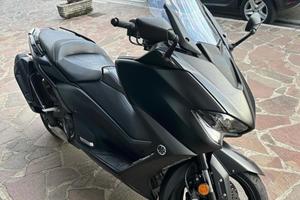 Yamaha Tmax 560
