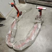 cavalletto solleva moto