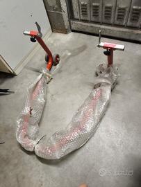 cavalletto solleva moto