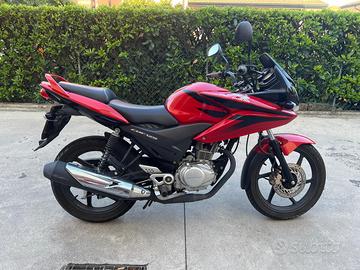 Honda cbf 125cc moto del 2009 14,240 mila km