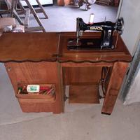 macchina da cucire SIMCA con mobiletto in legno
