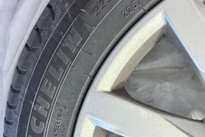 Gomme estive 225 / 45 r 17  Michelin Primacy 4