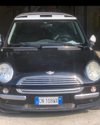 Mini One Cooper 1600 no neopatentati, 85 kW