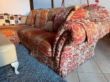 DIVANO CON PENISOLA CLASSICO