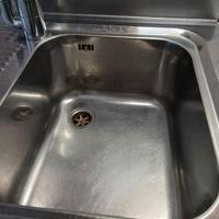 Lavello cucina con miscelatore