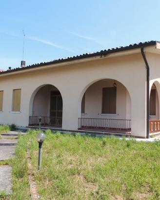Casa singola con giardino in centro