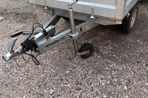 Carrello rimorchio per auto