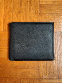 Portafoglio nero di pelle. Marca: Celio