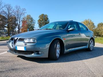 Alfa 156 GTA 3.2 manuale, berlina tetto apribile.
