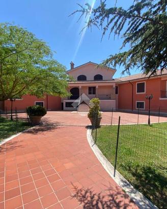 VILLA SINGOLA A SCURCOLA MARSICANA