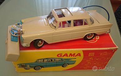 automodello filoguidato Mercedes 220 SE codine