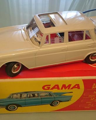 automodello filoguidato Mercedes 220 SE codine