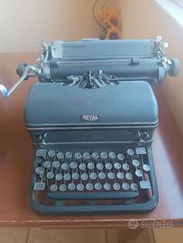 macchina da scrivere Royal