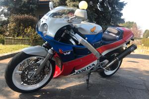 Replica RC30