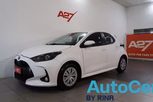 Toyota Yaris 1.5h Business # CLIMA AUTOMATICO...