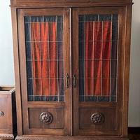 mobile con ante in vetro d'epoca