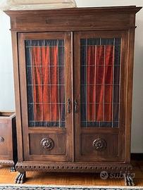 mobile con ante in vetro d'epoca