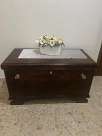 Cassapanca in legno stile classico