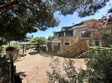 VILLA SINGOLA A BUDONI