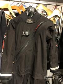 Muta stagna in Trilaminato Mobby’s