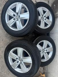 Cerchi e gomme vw Amaroc o caravelle