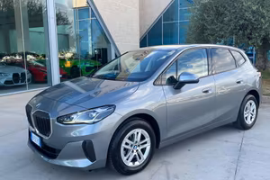 BMW 218d Active Tourer auto - possibilità noleggio