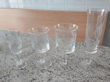 Set 40 bicchieri in cristallo inciso