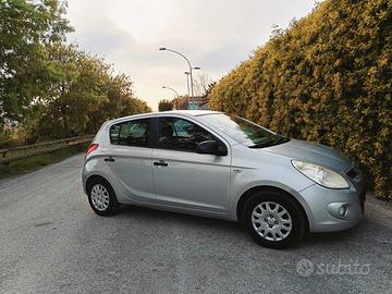  Hyundai i20  2010