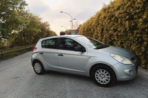  Hyundai i20  2010
