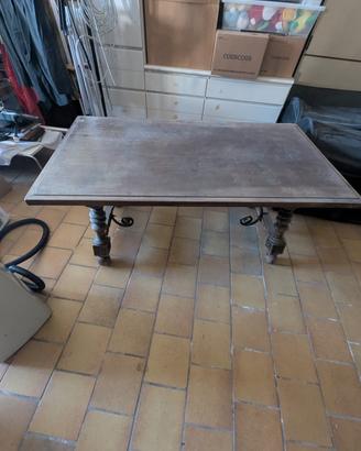 tavolo in legno del 900