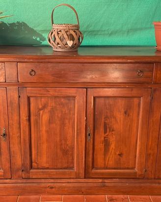 Mobile in legno massello