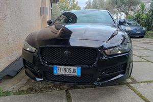 Jaguar XE 2.0 D 180 CV R Sport