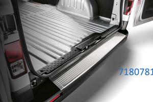 Fiat 71807819 protezione ingresso vano di carico i