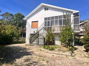 VILLA SINGOLA A SANGANO