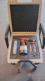 rivettatrice tira inserti