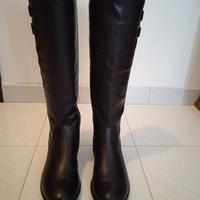 Stivali nuovi e comodi da donna