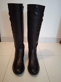 Stivali nuovi e comodi da donna