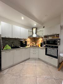 Cucina angolare 2,55x2,10